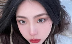 趴桌子打扑克的视频原声